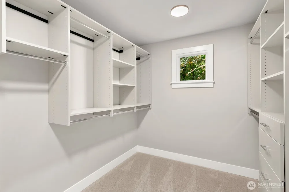 13016 SE 19th Court Bellevue, WA 98005