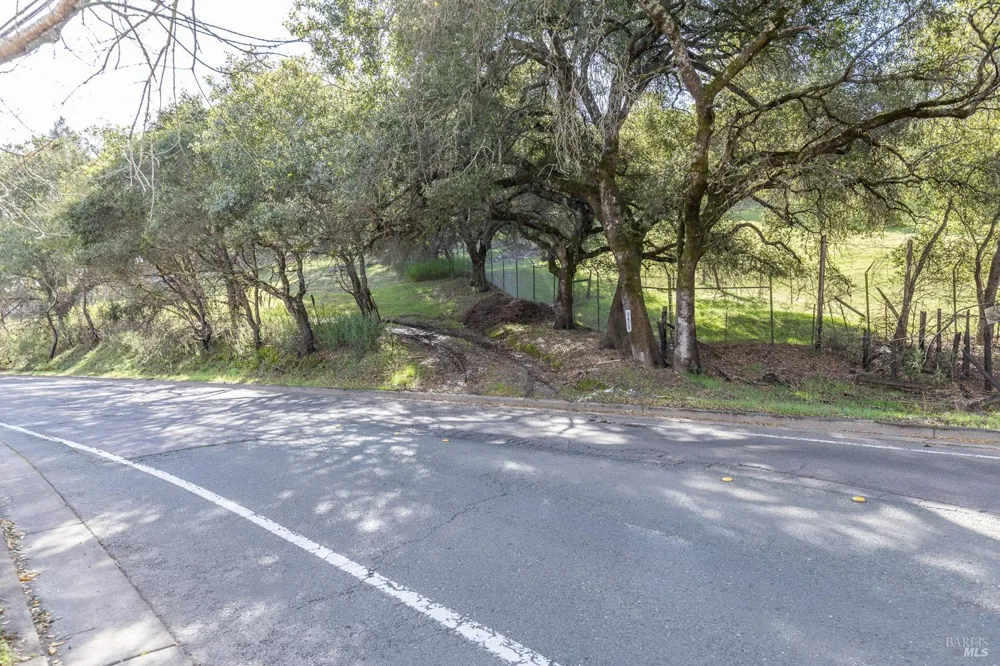 3473 Parker Hill Road Santa Rosa, CA 95404