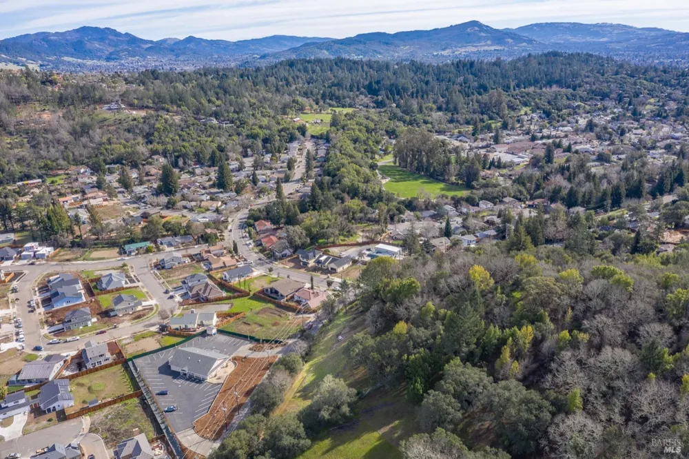 3473 Parker Hill Road Santa Rosa, CA 95404