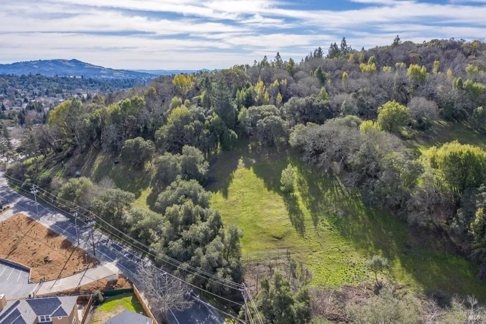 3473 Parker Hill Road Santa Rosa, CA 95404