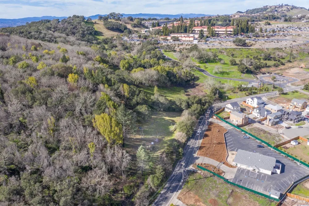 3473 Parker Hill Road Santa Rosa, CA 95404