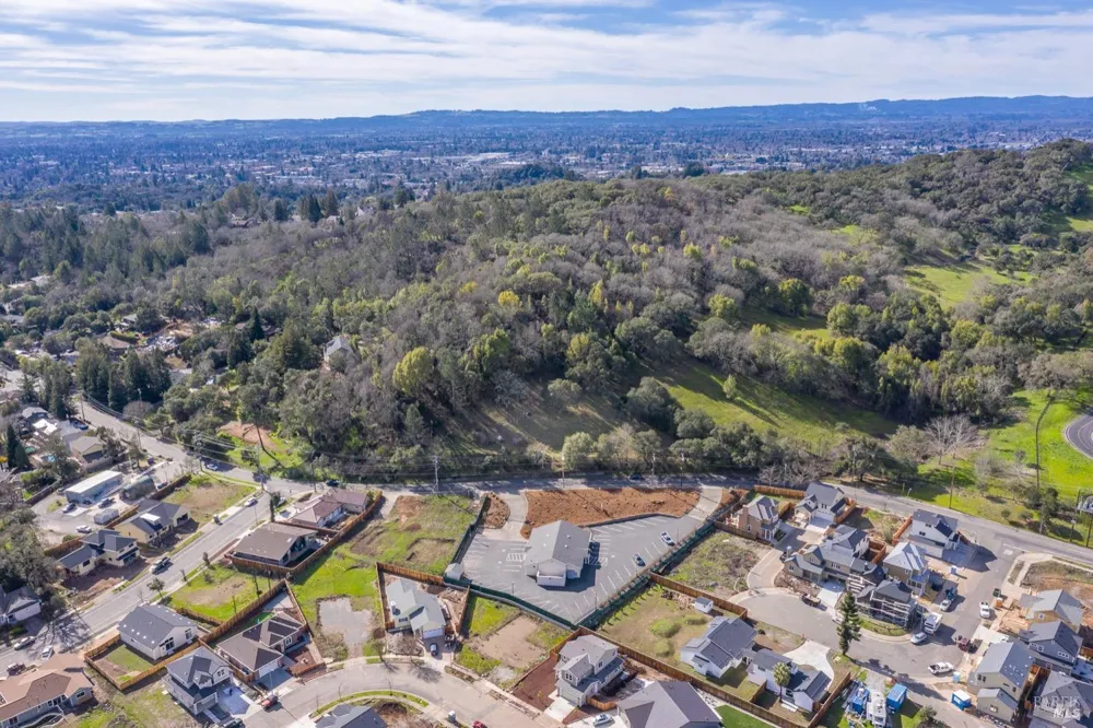3473 Parker Hill Road Santa Rosa, CA 95404