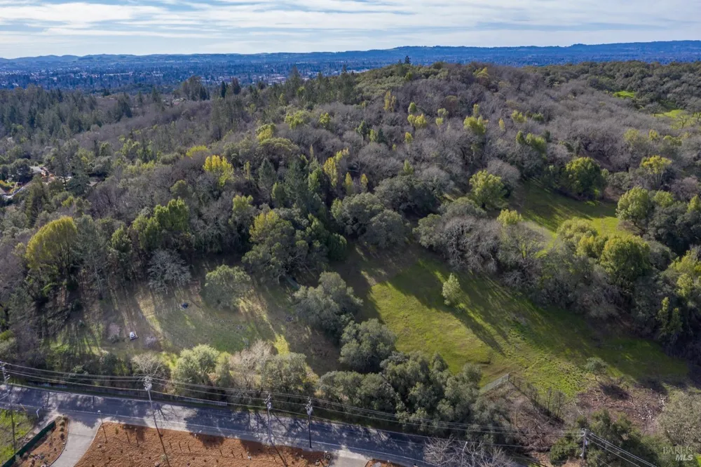 3473 Parker Hill Road Santa Rosa, CA 95404