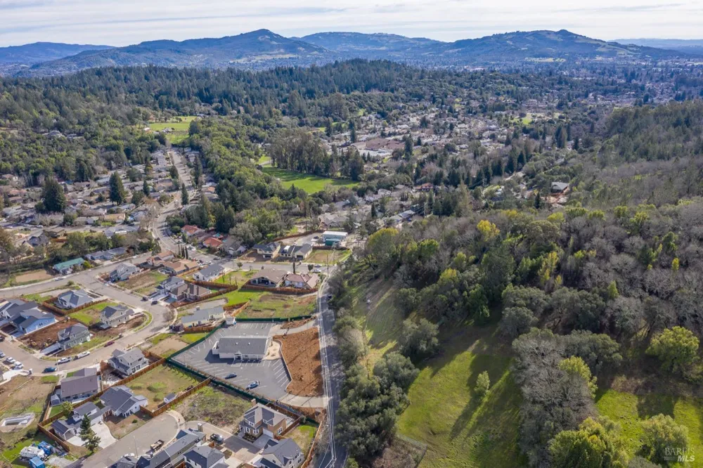 3473 Parker Hill Road Santa Rosa, CA 95404