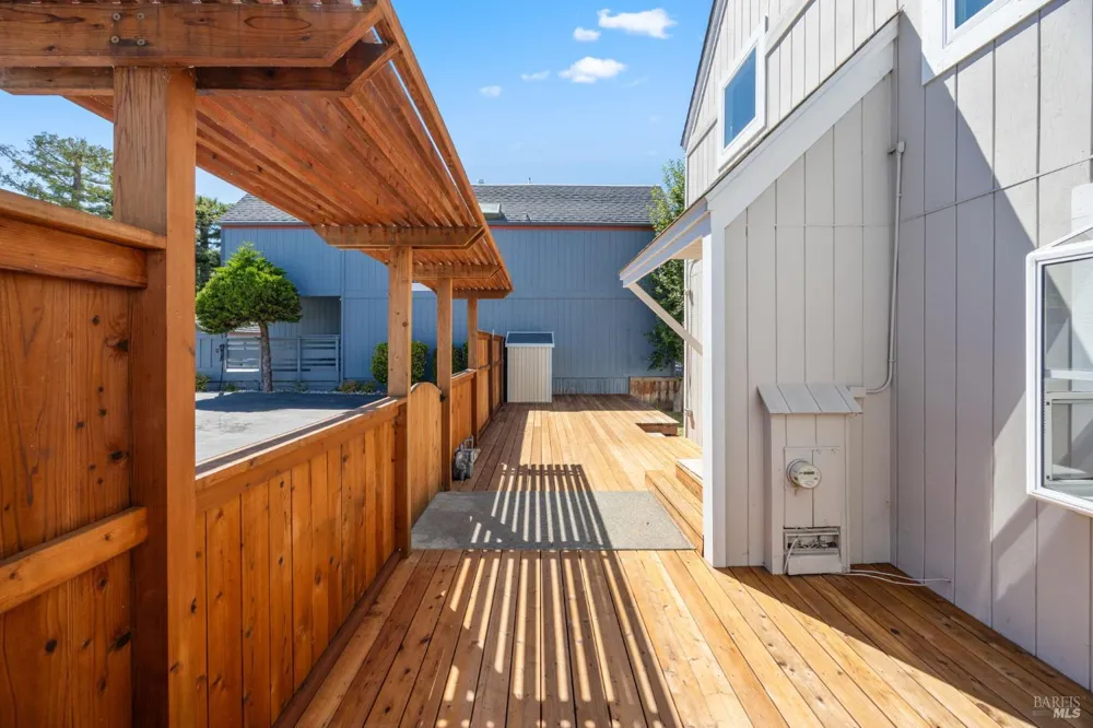 2711 Topaz Drive Novato, CA 94945