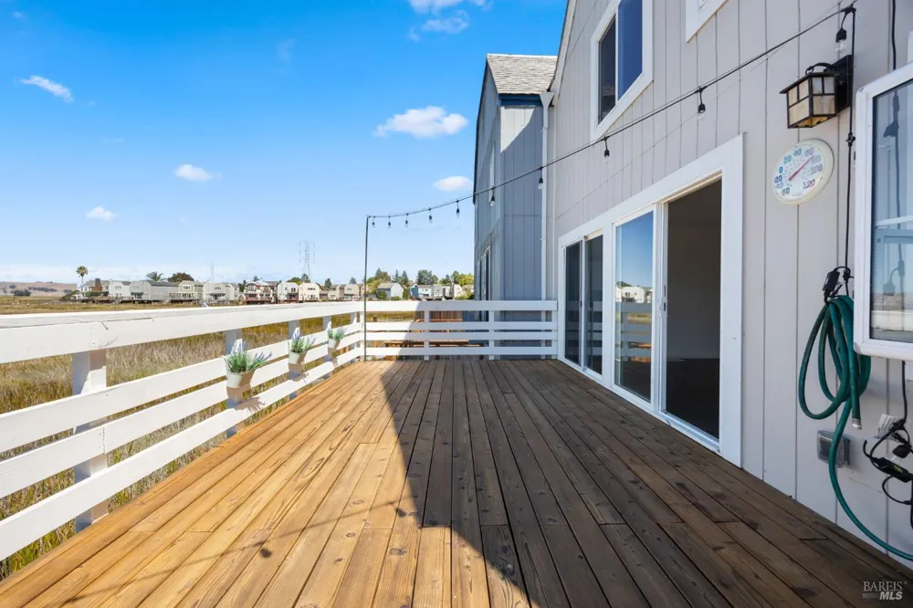 2711 Topaz Drive Novato, CA 94945