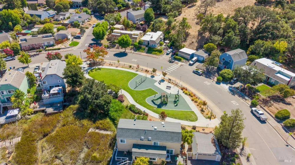 2711 Topaz Drive Novato, CA 94945