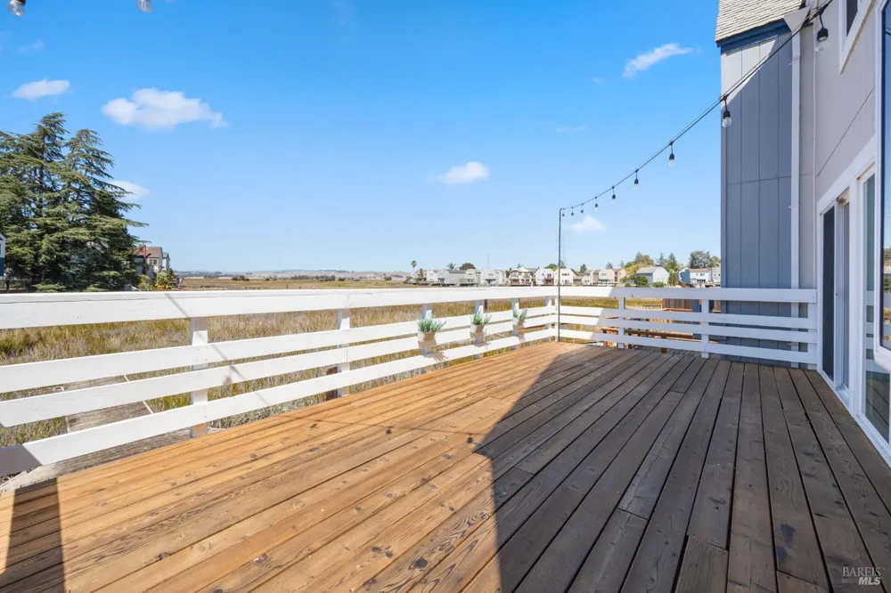 2711 Topaz Drive Novato, CA 94945