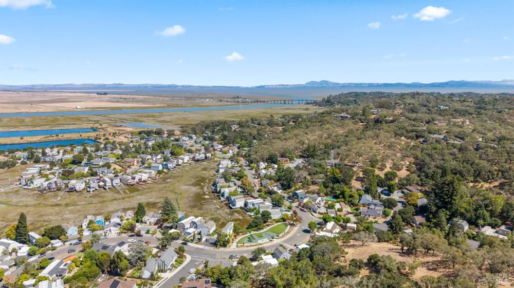 2711 Topaz Drive Novato, CA 94945