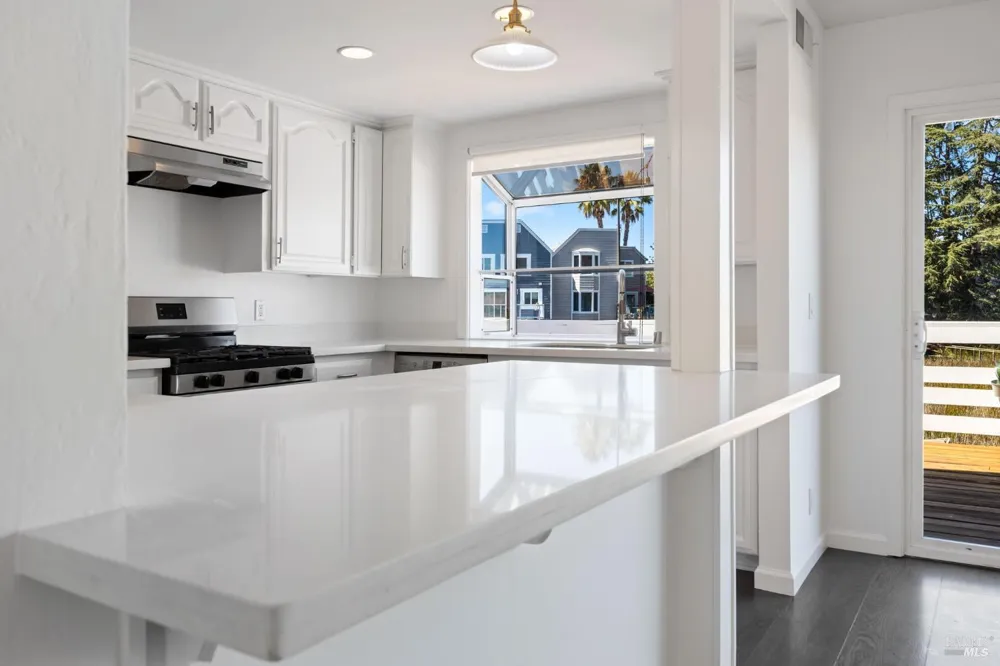 2711 Topaz Drive Novato, CA 94945
