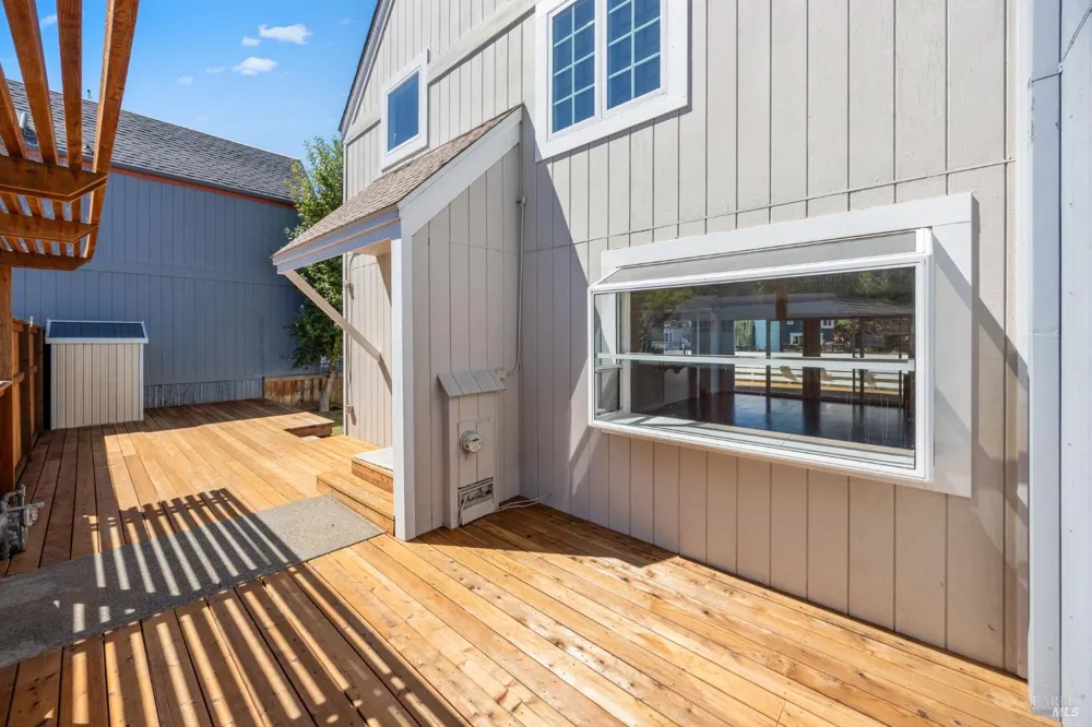 2711 Topaz Drive Novato, CA 94945