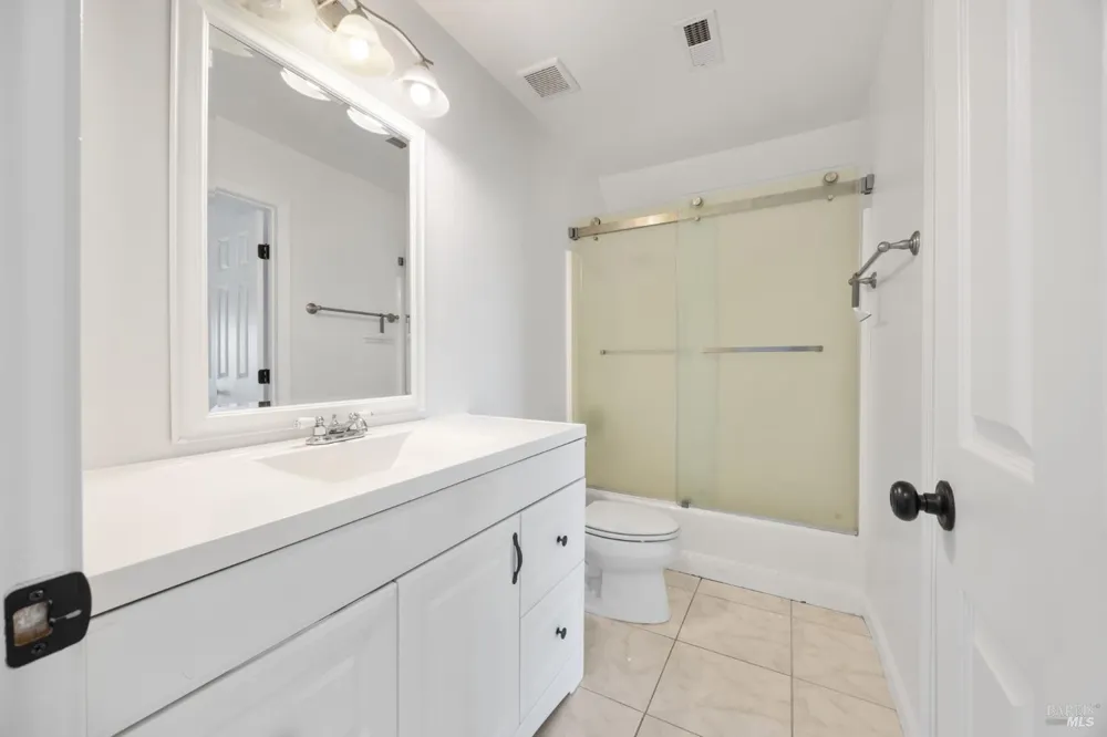2711 Topaz Drive Novato, CA 94945