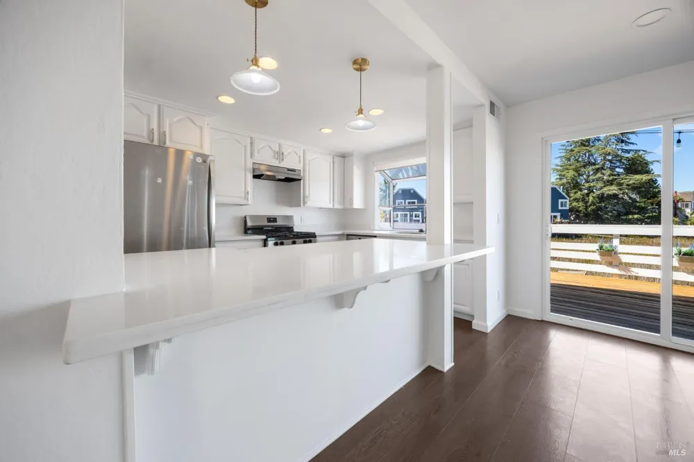 2711 Topaz Drive Novato, CA 94945