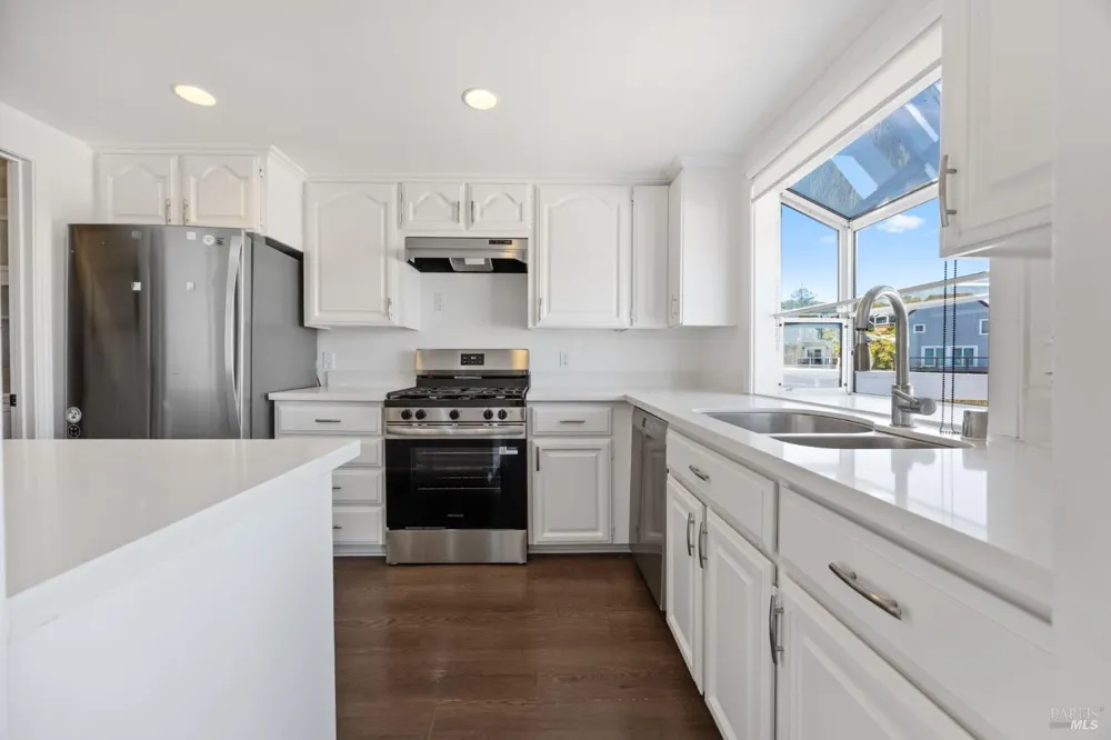 2711 Topaz Drive Novato, CA 94945