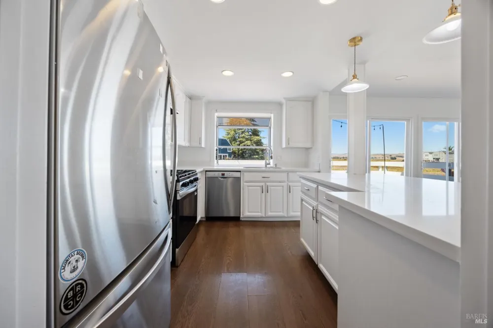 2711 Topaz Drive Novato, CA 94945