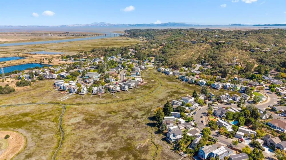 2711 Topaz Drive Novato, CA 94945