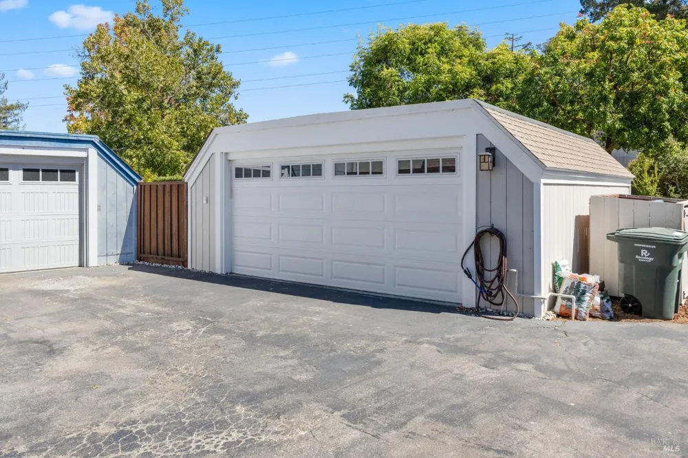 2711 Topaz Drive Novato, CA 94945