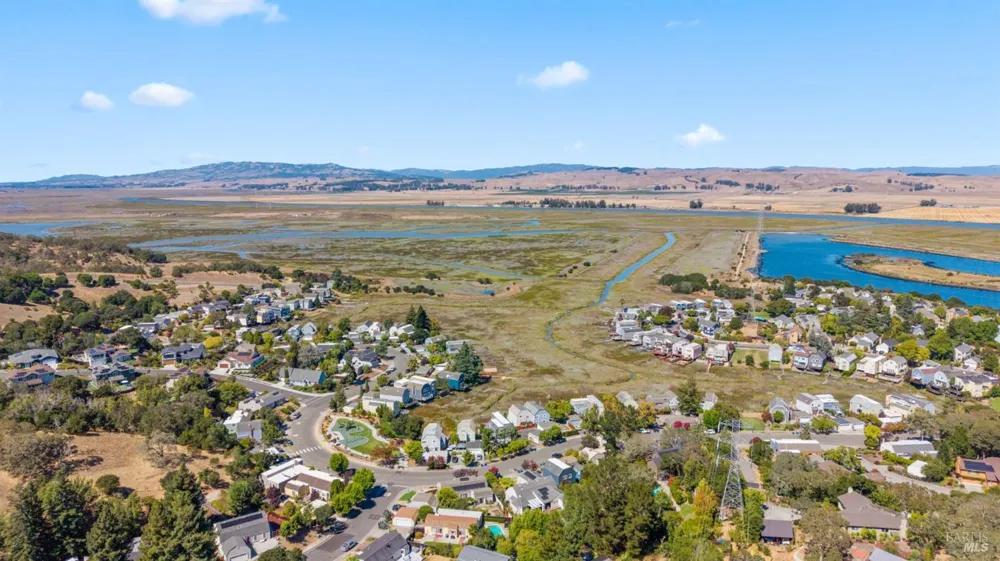 2711 Topaz Drive Novato, CA 94945