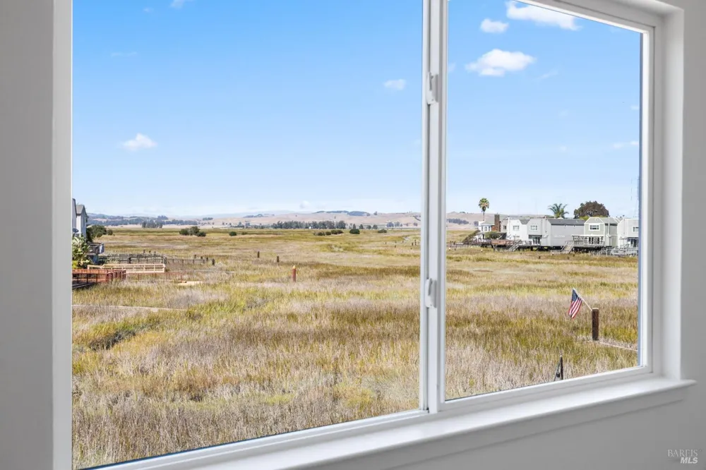 2711 Topaz Drive Novato, CA 94945
