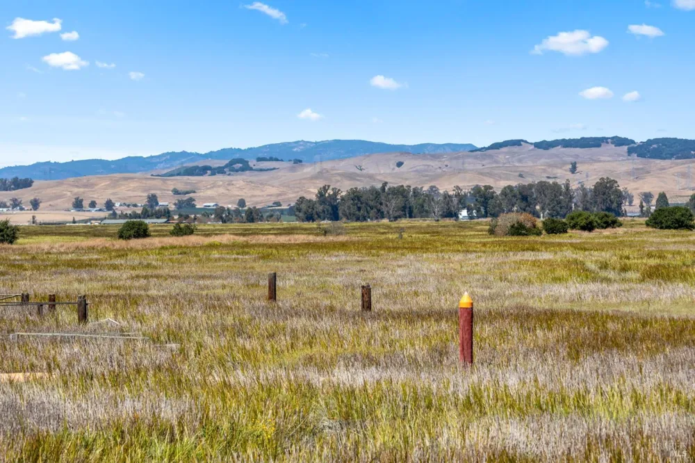 2711 Topaz Drive Novato, CA 94945