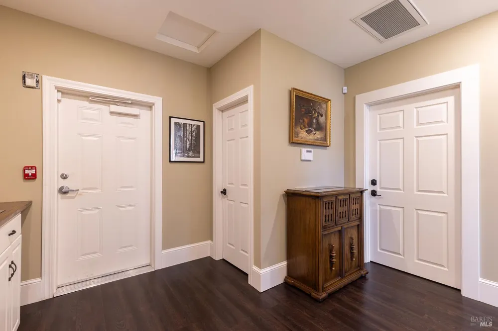 160 Johnson Street Windsor, CA 95492
