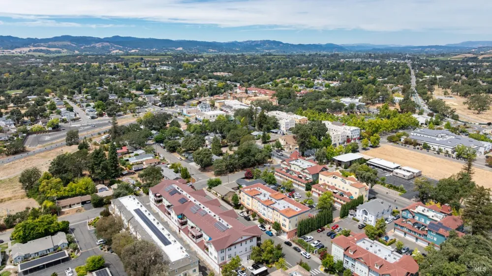 160 Johnson Street Windsor, CA 95492