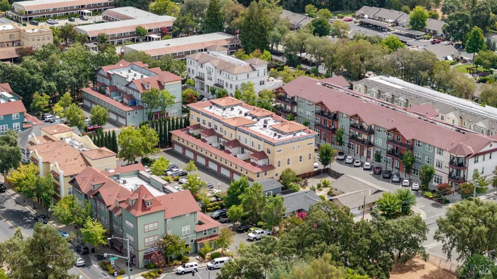 160 Johnson Street Windsor, CA 95492