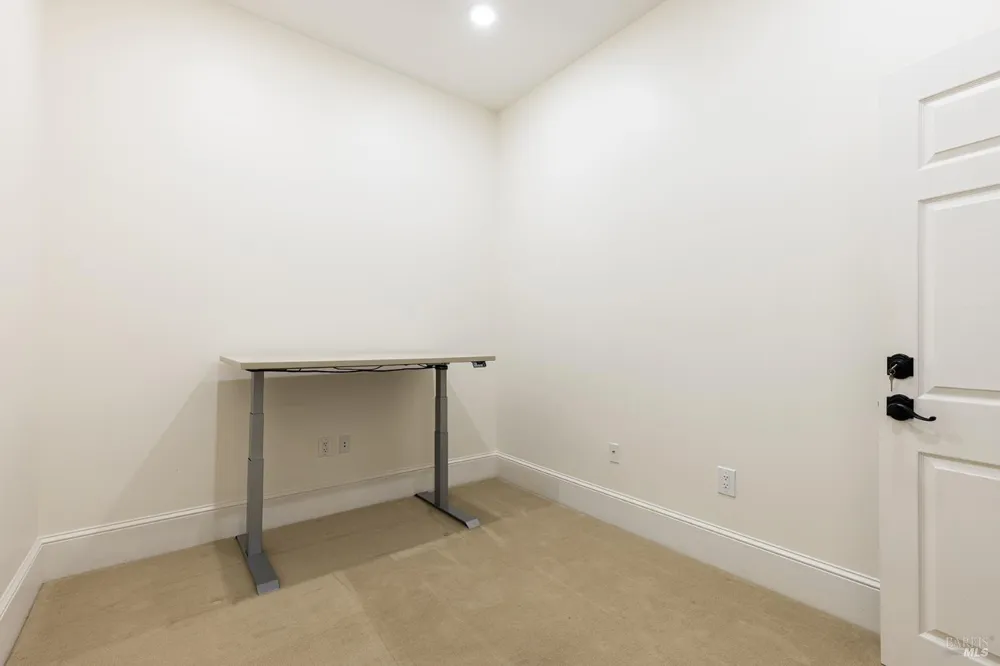 160 Johnson Street Windsor, CA 95492