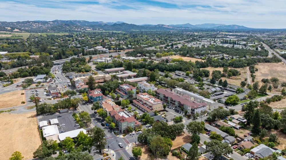 160 Johnson Street Windsor, CA 95492