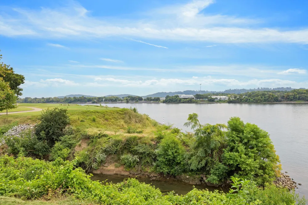 1220 Bridgewater Lane Chattanooga, TN 37405