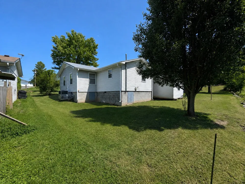 103 Greenbriar Street Woodbury, TN 37190