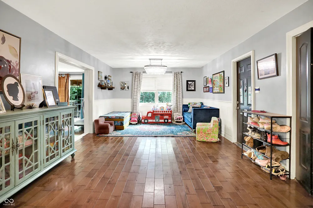 7011 McLain Drive Indianapolis, IN 46217