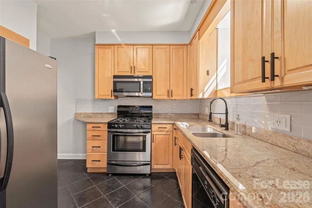 920 Monticello Terrace #305 Charlotte, NC 28204