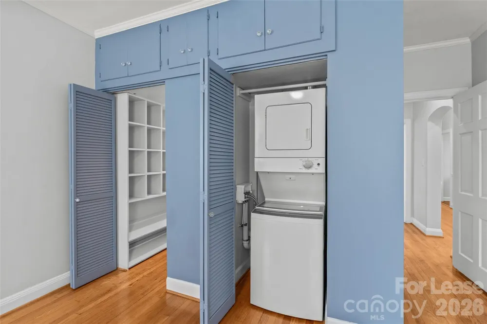 920 Monticello Terrace #305 Charlotte, NC 28204