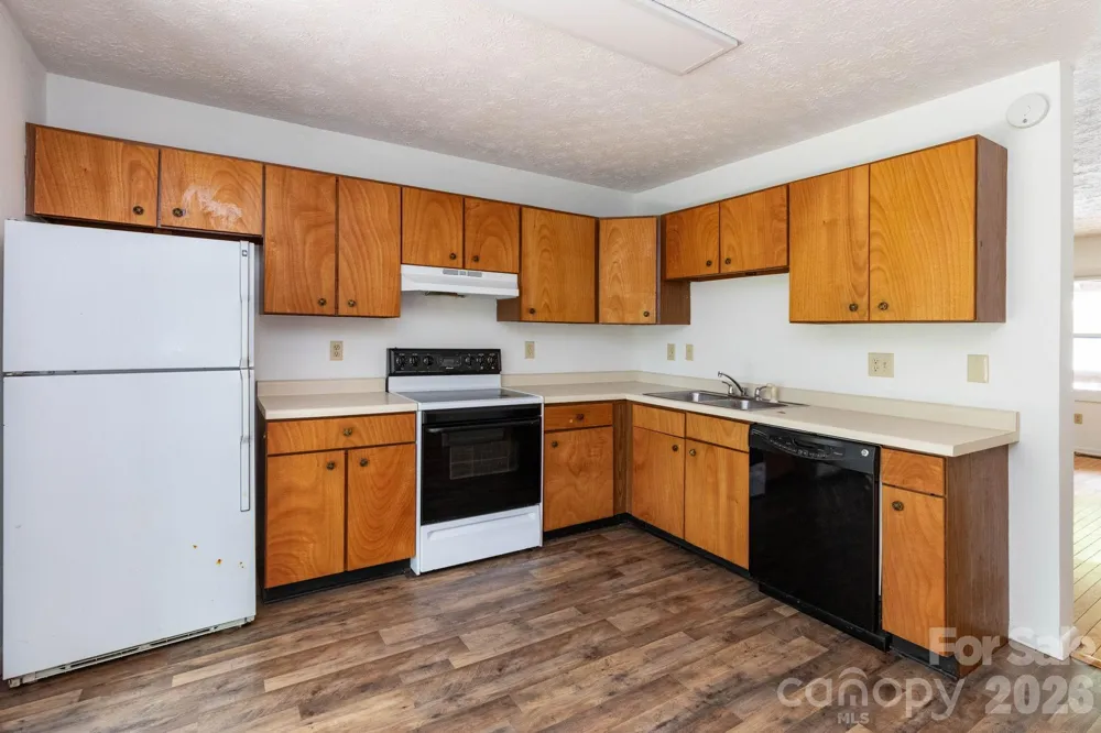 404 Buck Cove Terrace Asheville, NC 28805