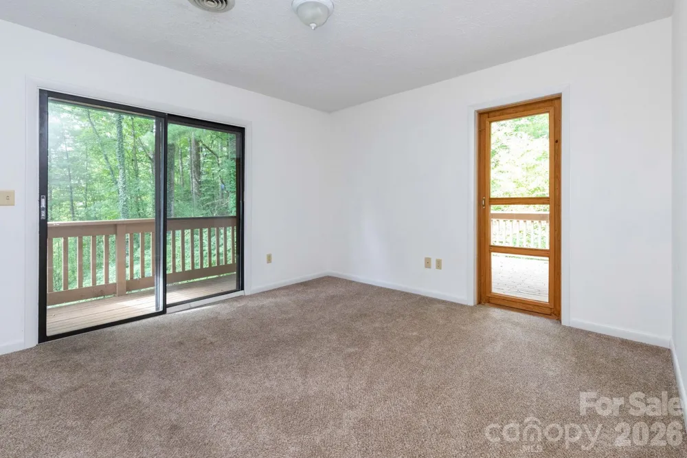 404 Buck Cove Terrace Asheville, NC 28805