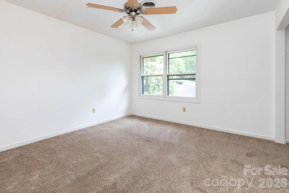 404 Buck Cove Terrace Asheville, NC 28805