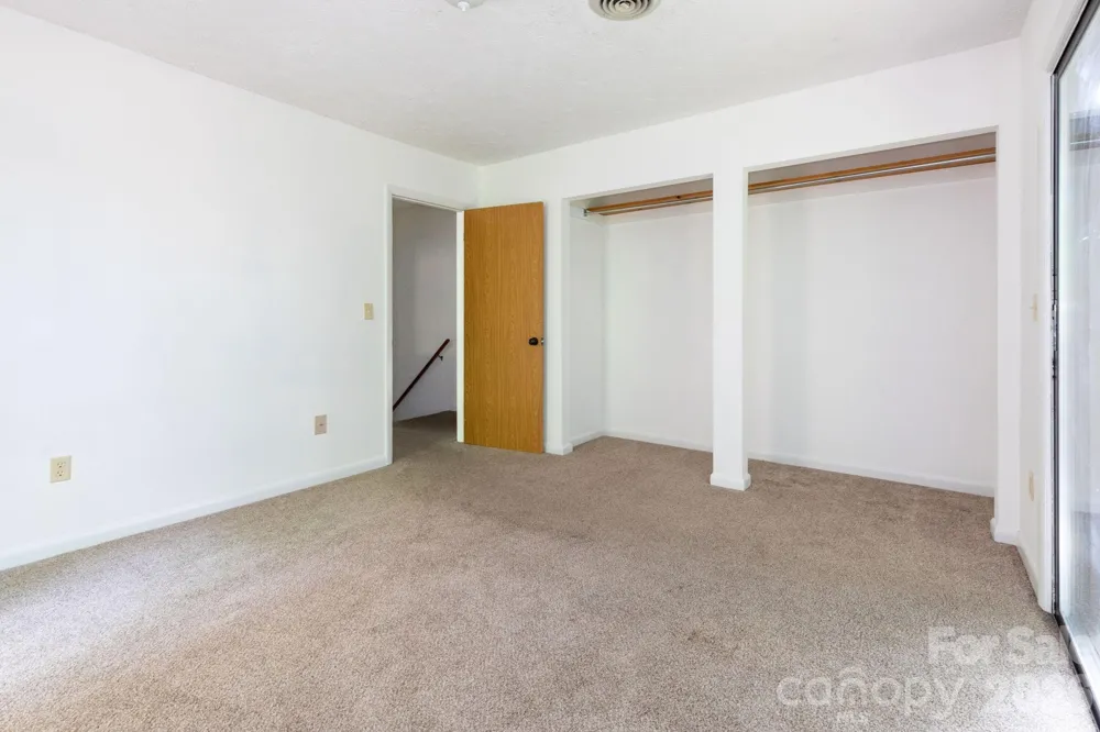 404 Buck Cove Terrace Asheville, NC 28805