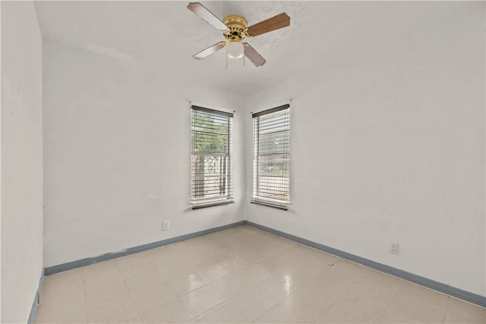1208 W 2nd Street Alice, TX 78332