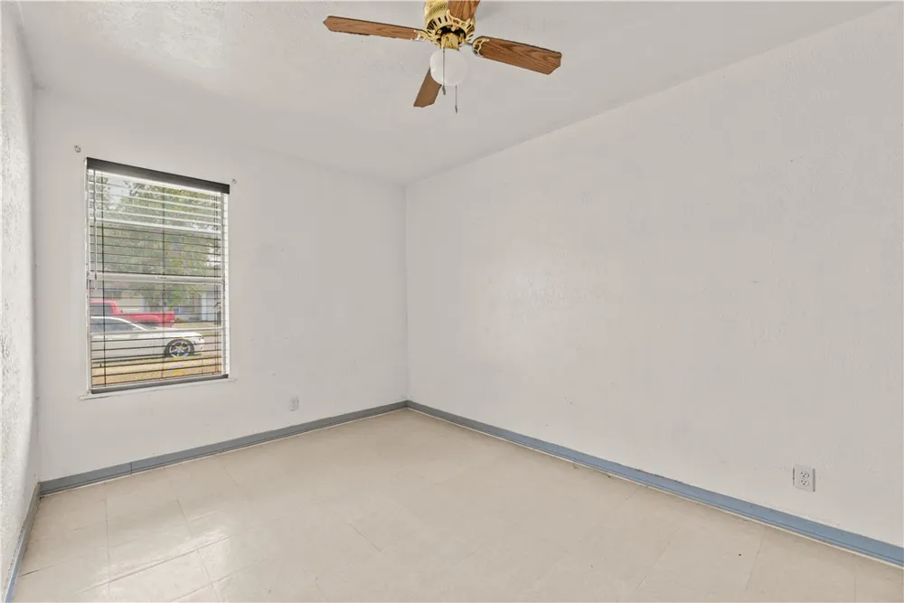1208 W 2nd Street Alice, TX 78332