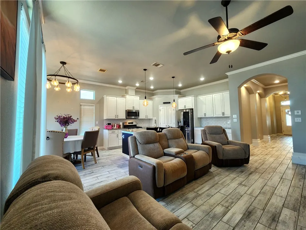 7529 Krypton Drive Corpus Christi, TX 78414
