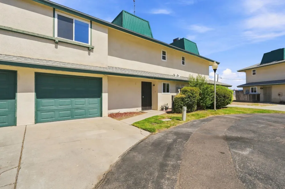 4929 Winery Circle #114 Fresno, CA 93726