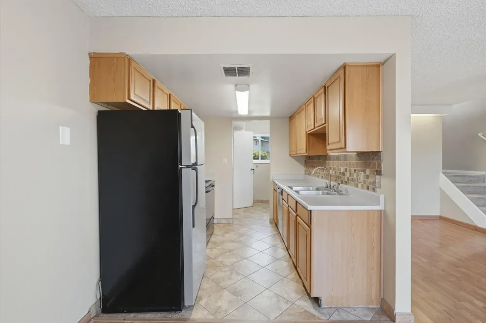 4929 Winery Circle #114 Fresno, CA 93726
