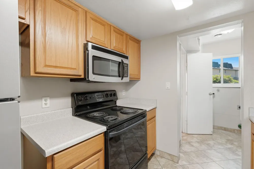 4929 Winery Circle #114 Fresno, CA 93726