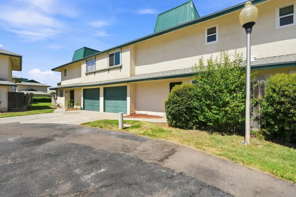 4929 Winery Circle #114 Fresno, CA 93726