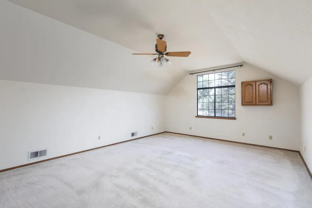 2038 Rall Avenue Clovis, CA 93611