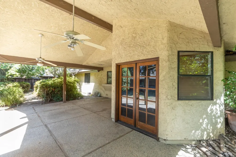 2038 Rall Avenue Clovis, CA 93611