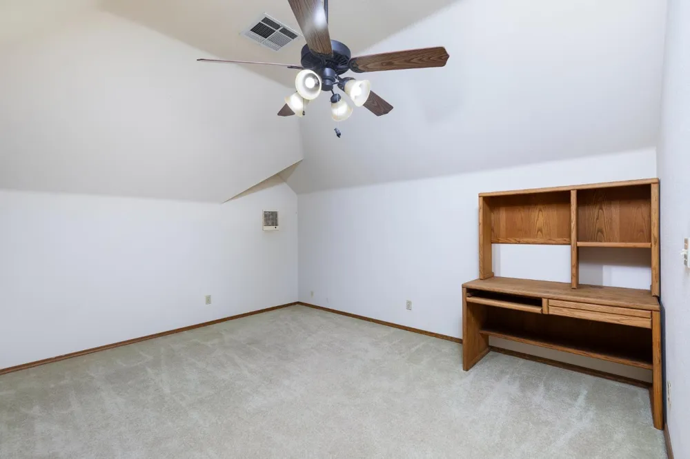 2038 Rall Avenue Clovis, CA 93611