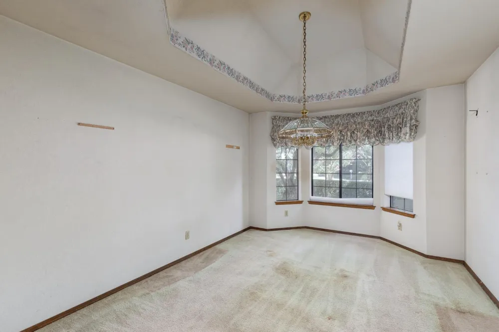 2038 Rall Avenue Clovis, CA 93611