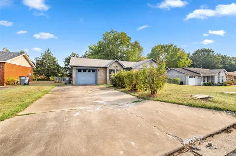 1503 Grand Oak Drive